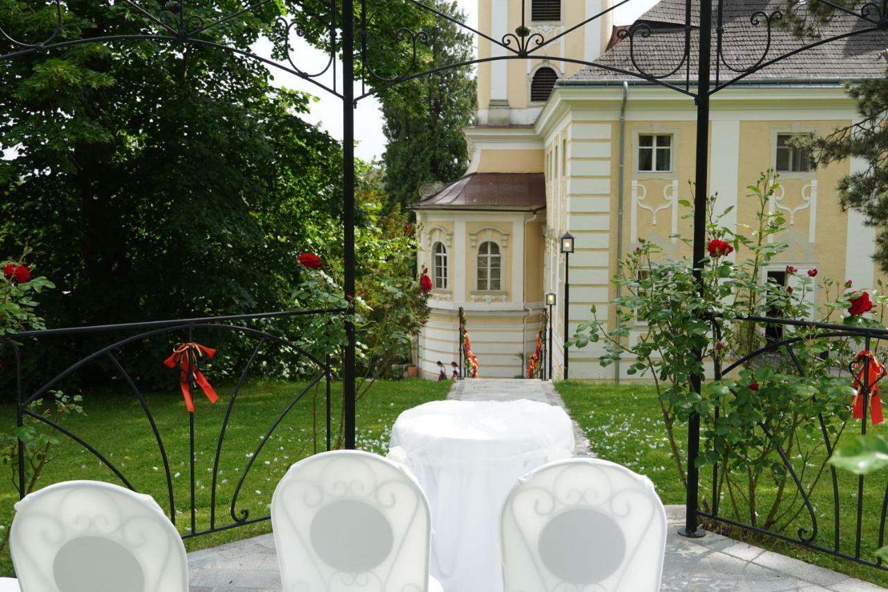 Schlosshotel Rosenau Superior Schloss Rosenau Buitenkant foto